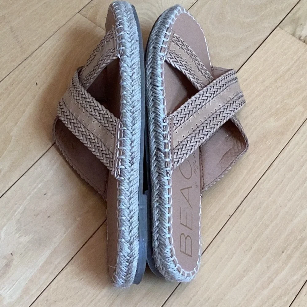 BEACH by Matisse hightide slide on sandals, espadrille flats. Women’s size 8